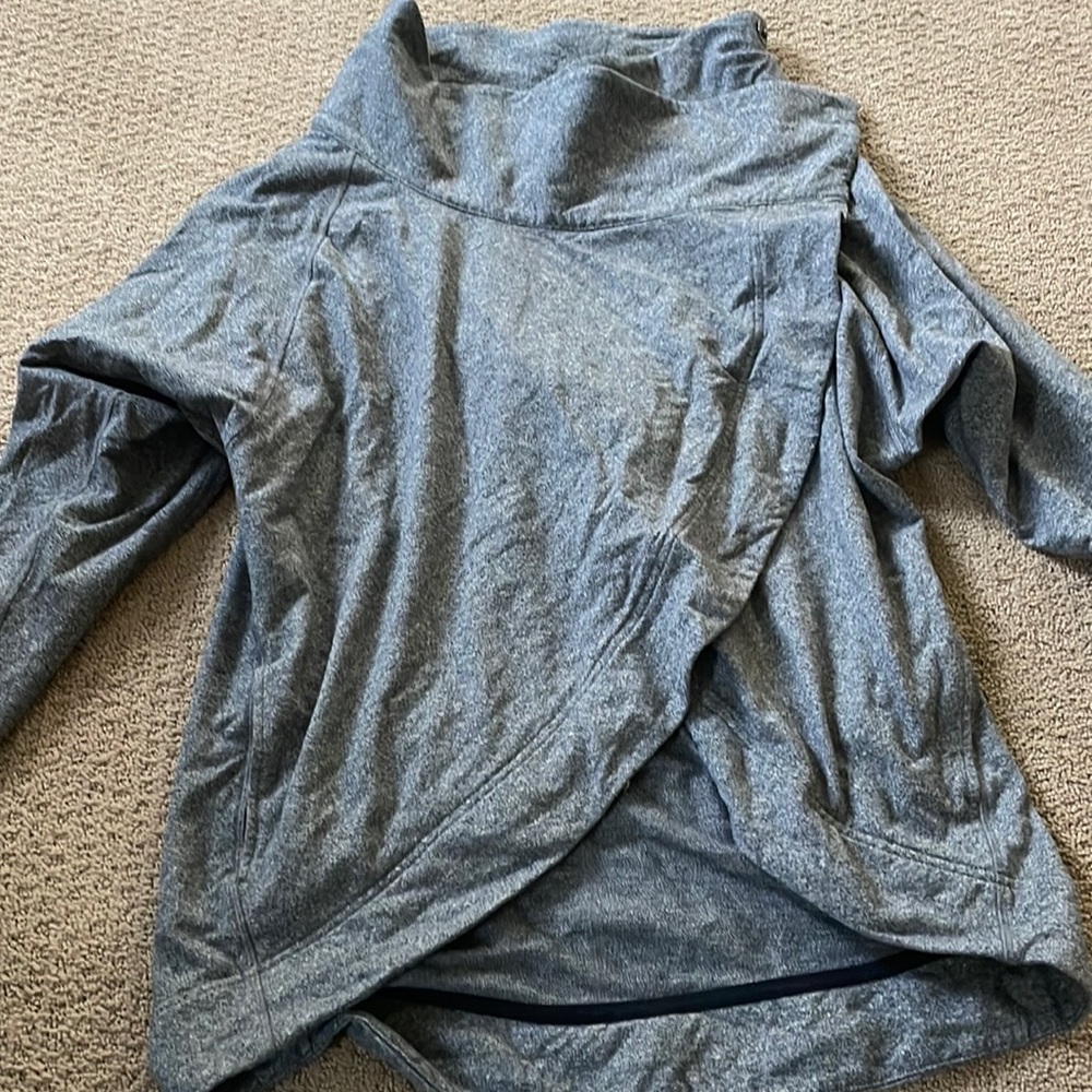 Lululemon that's a wrap jacket